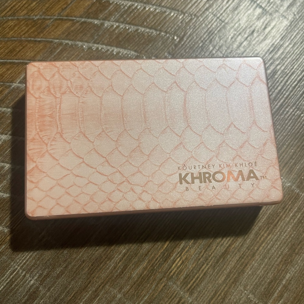 KHROMA Beauty